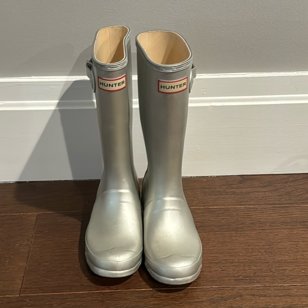 Hunter Girls Original Rain Boots Silver Size 3 US girls size